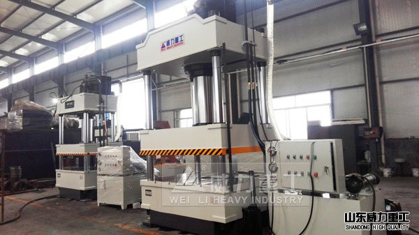 315噸三梁四柱油壓機