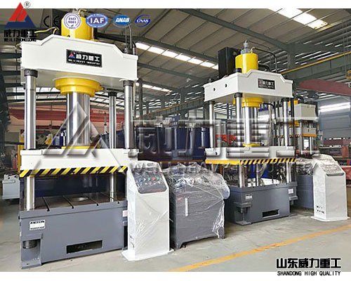 315噸三梁四柱油壓機設(shè)備廠家車間圖