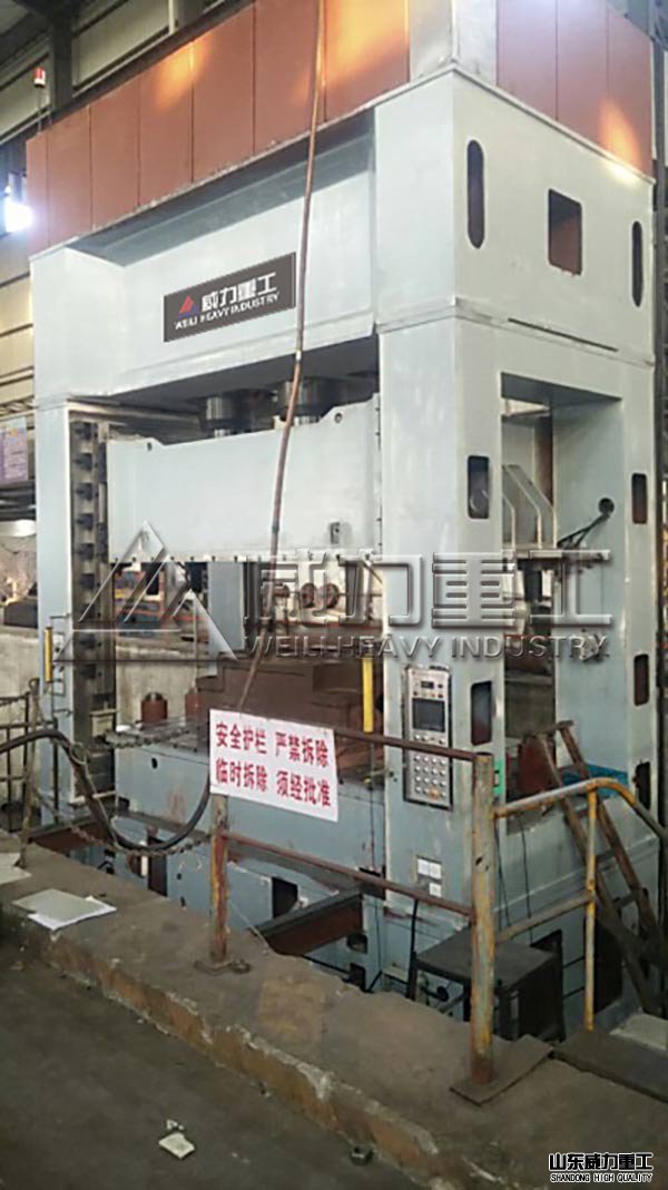 2500噸高性能框架式薄板拉伸油壓機(jī)