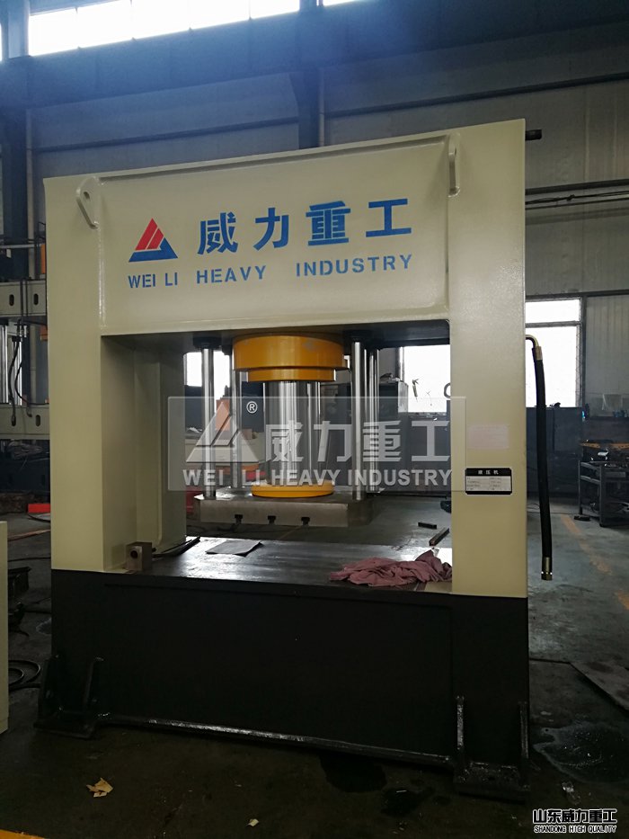 200噸龍門(mén)油壓機(jī)細(xì)節(jié)展示