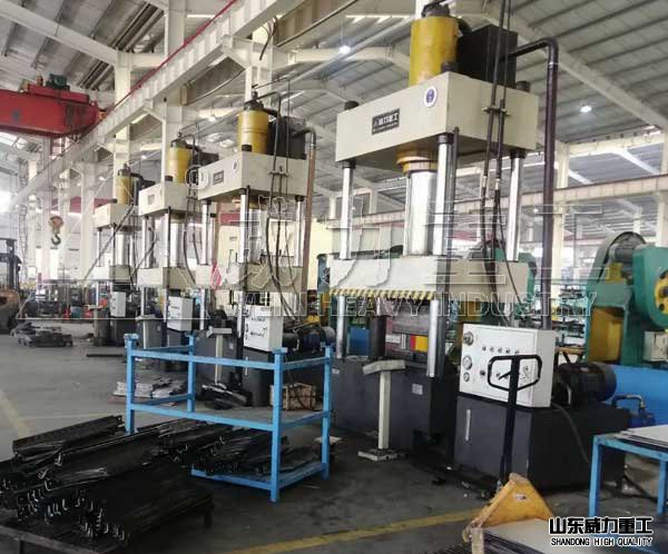 芳綸頭盔成型液壓機(jī)客戶一次采購多臺