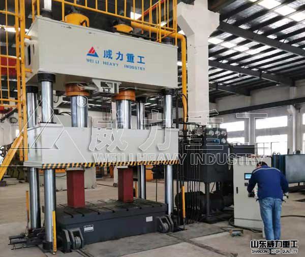 500噸電動(dòng)三輪車(chē)擋泥板沖壓油壓機(jī)